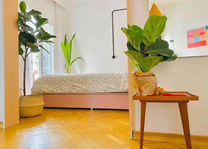 Felicity Orange Apartment *